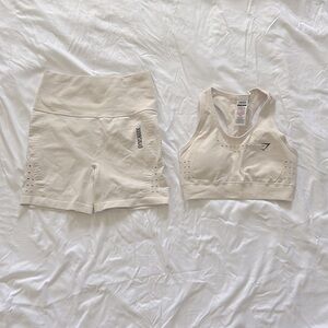 White Gymshark Set